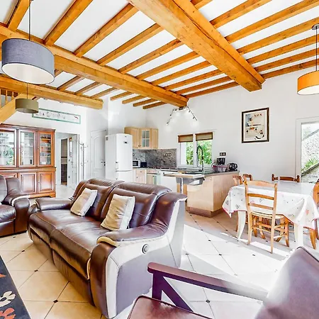 度假居 Stunning Home In Rubercy With Sauna
